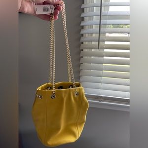 EXPRESS Yellow bag with chain New with Tags